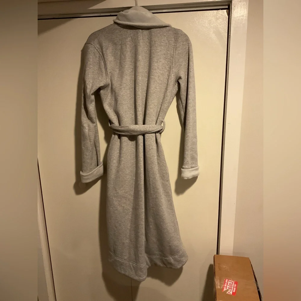 UGG Robe - Picture 3 of 3
